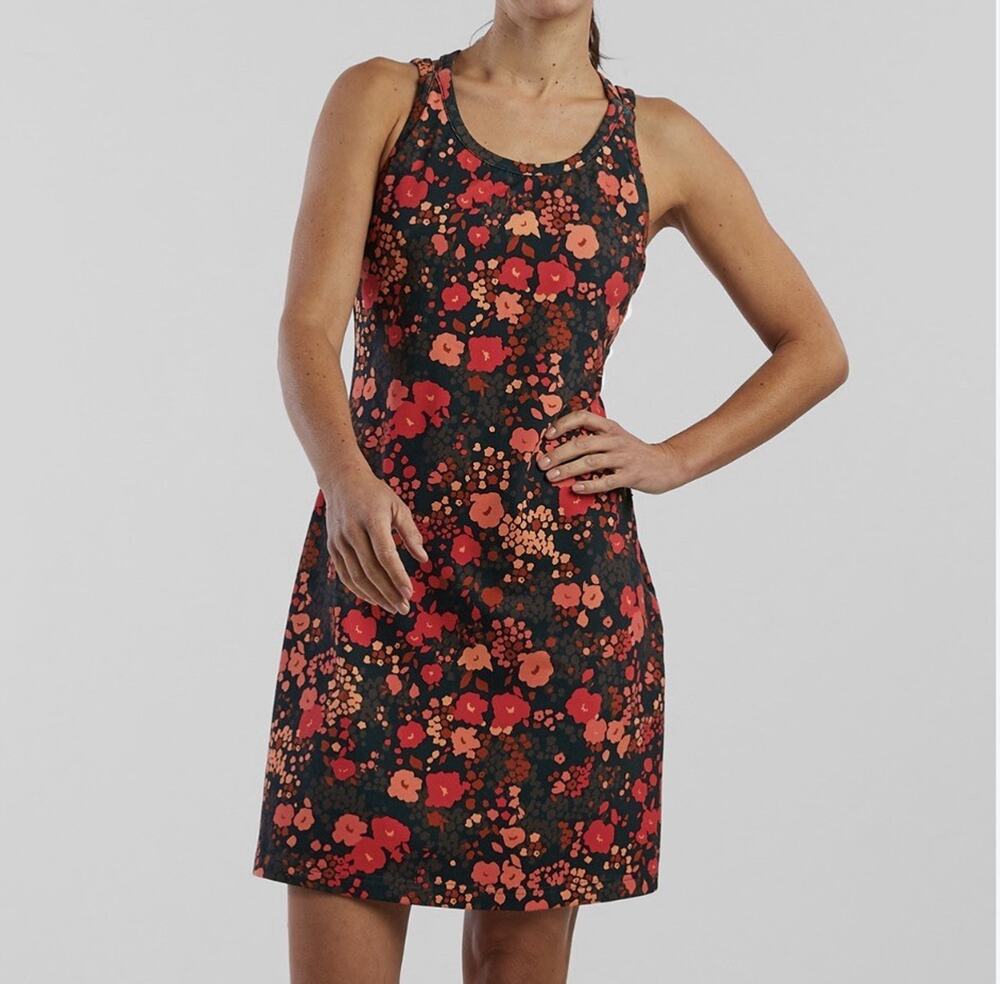 Title Nine Active Dress Size S Cirque De La Vie Floral Built-In Bra Flower Crush
